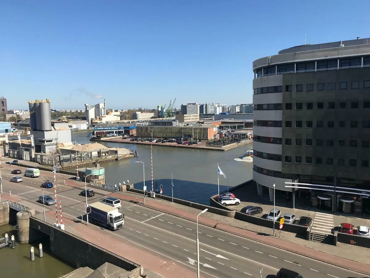 De Bink - The Hague Apartment